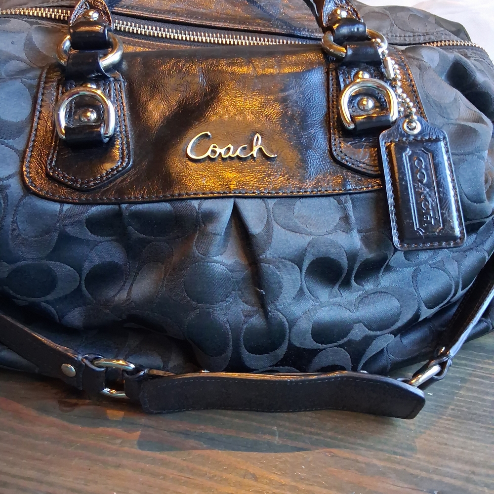 Coach Ashley Black F15440 Black Signature Shoulder Bag
